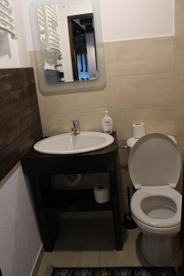 Casuta Din Valea Regilor Villa Gradistea de Munte Exteriör bild