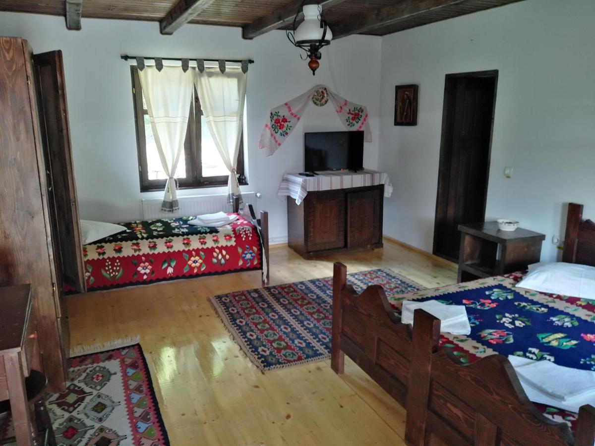 Casuta Din Valea Regilor Villa Gradistea de Munte Exteriör bild