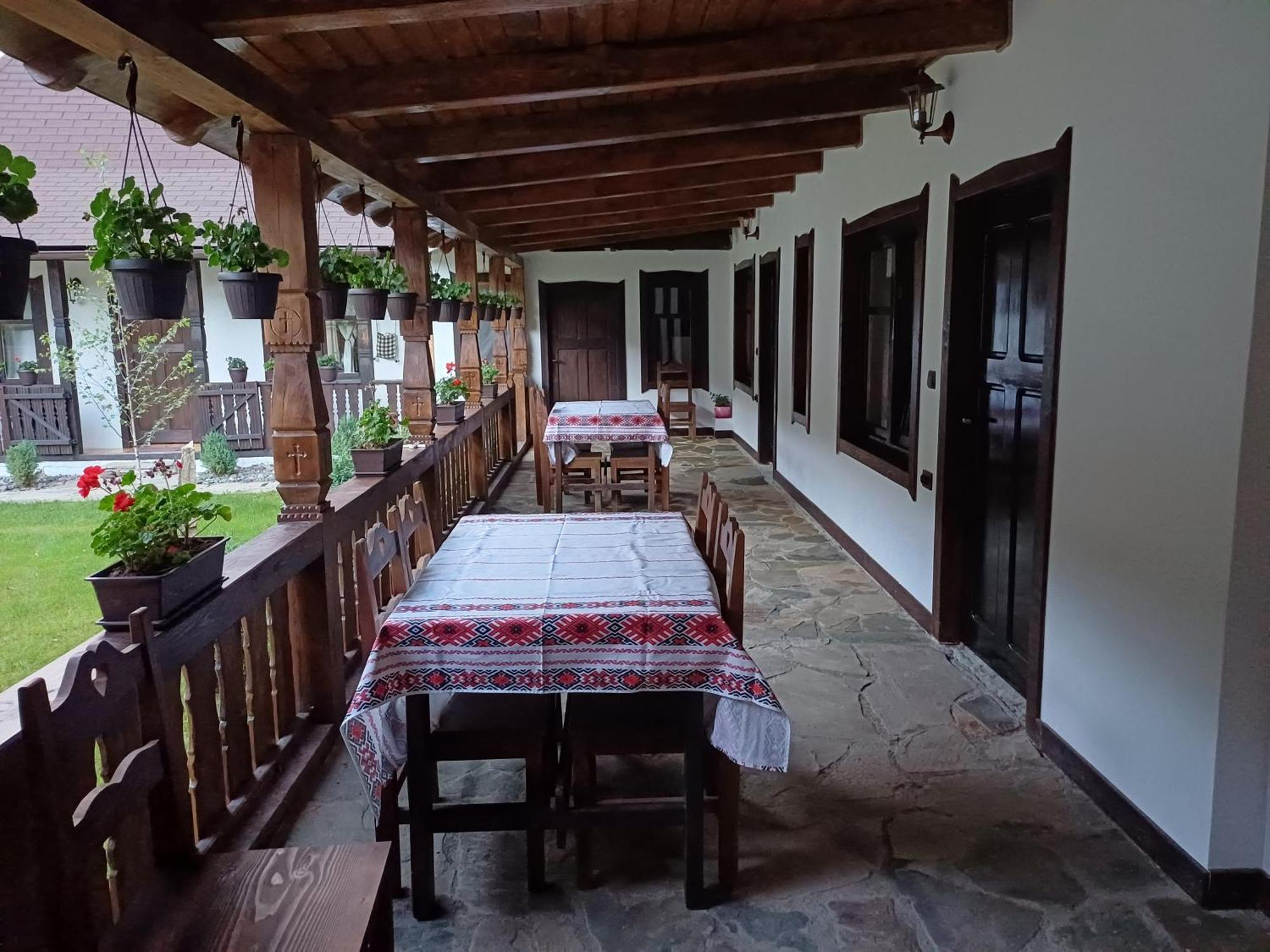 Casuta Din Valea Regilor Villa Gradistea de Munte Exteriör bild